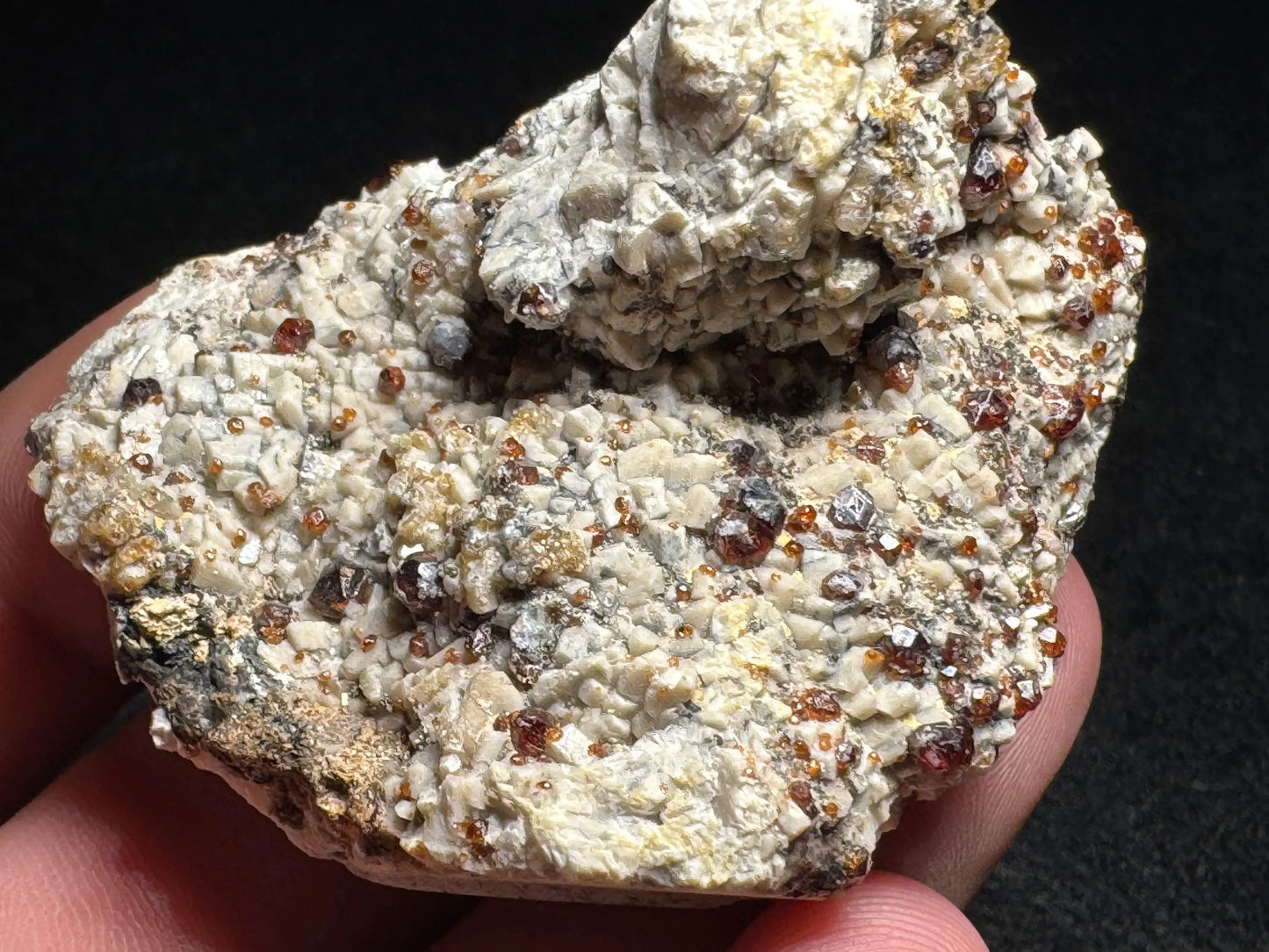 Garnet specimen Moonphase minerals