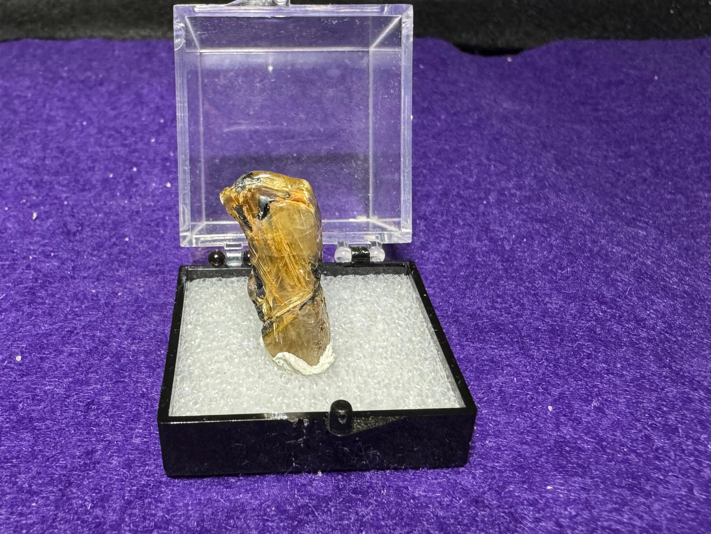 Rutilated Quartz Moonphase minerals