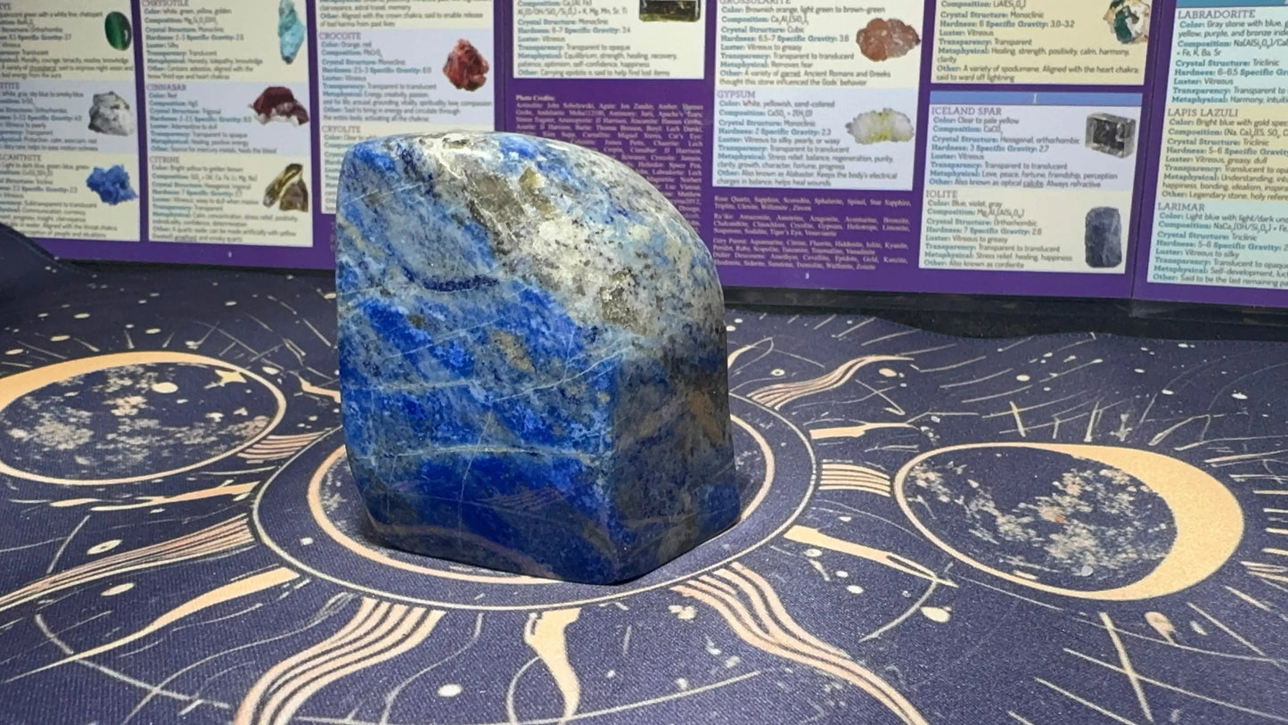 Lapis lazuli Moonphase minerals