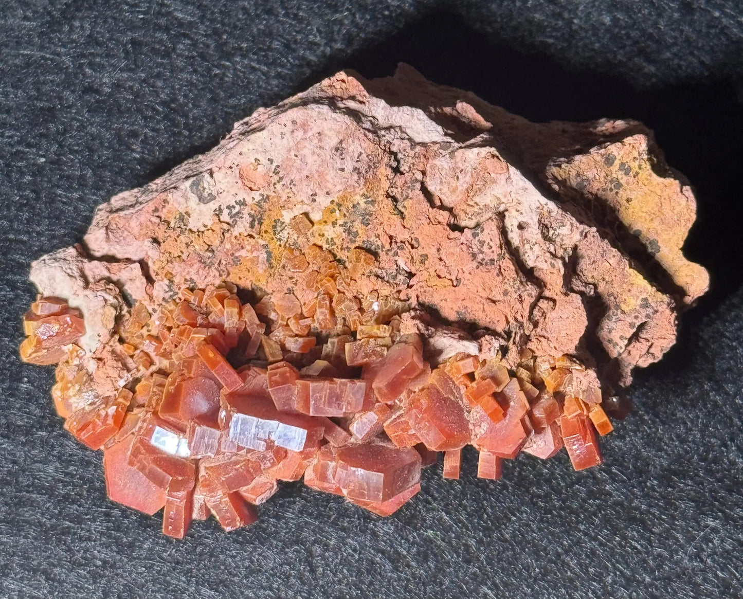 Vanadinite Moonphase minerals