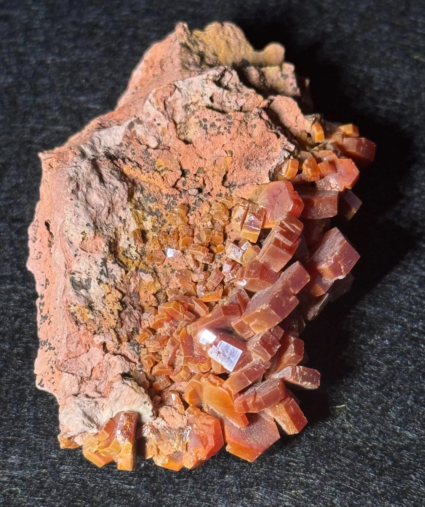 Vanadinite Moonphase minerals