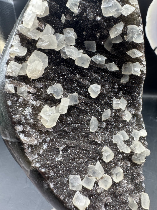 Black chalcedony with stilbite